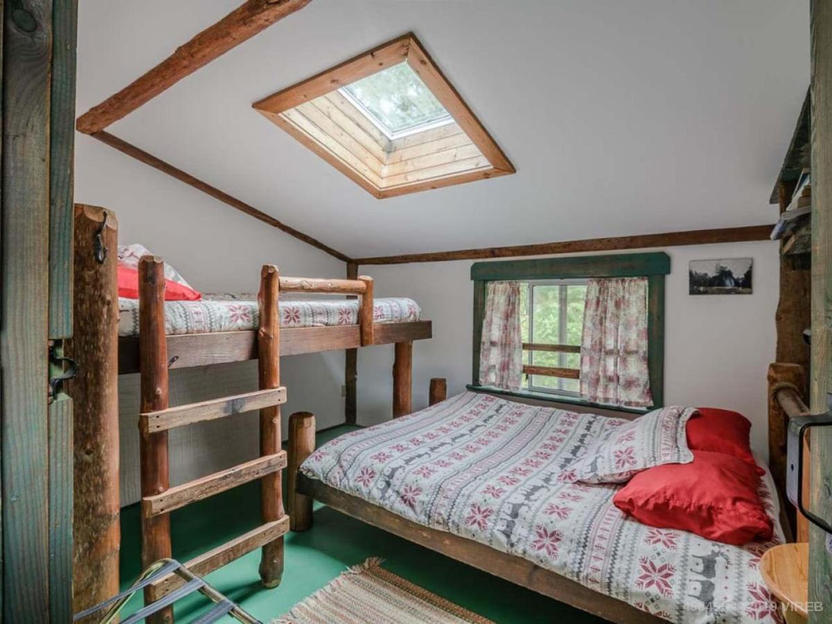 Woods End Landing Hotel Bamfield Luaran gambar