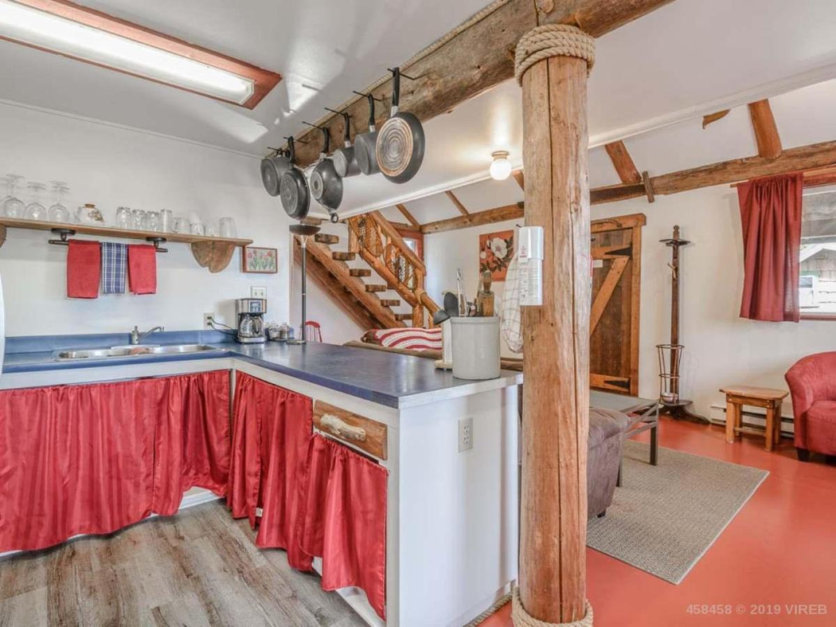 Woods End Landing Hotel Bamfield Luaran gambar