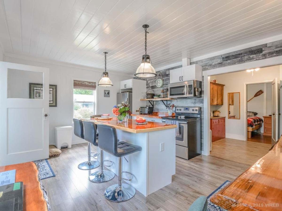 Woods End Landing Hotel Bamfield Luaran gambar