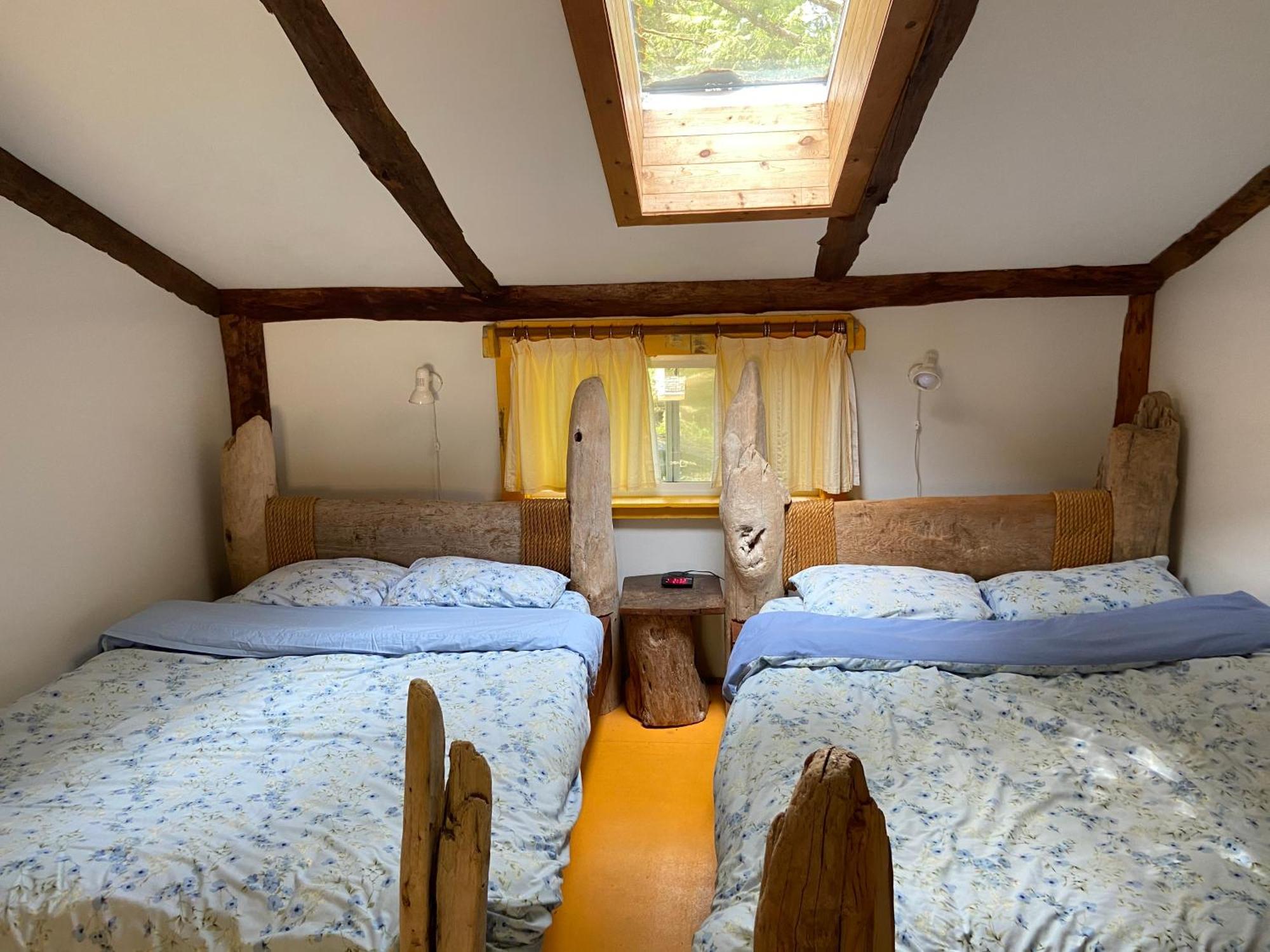 Woods End Landing Hotel Bamfield Bilik gambar